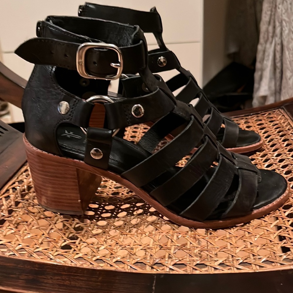 FRYE size 7.5 black leather gladiator Frye sandals. Only worn a few times.
